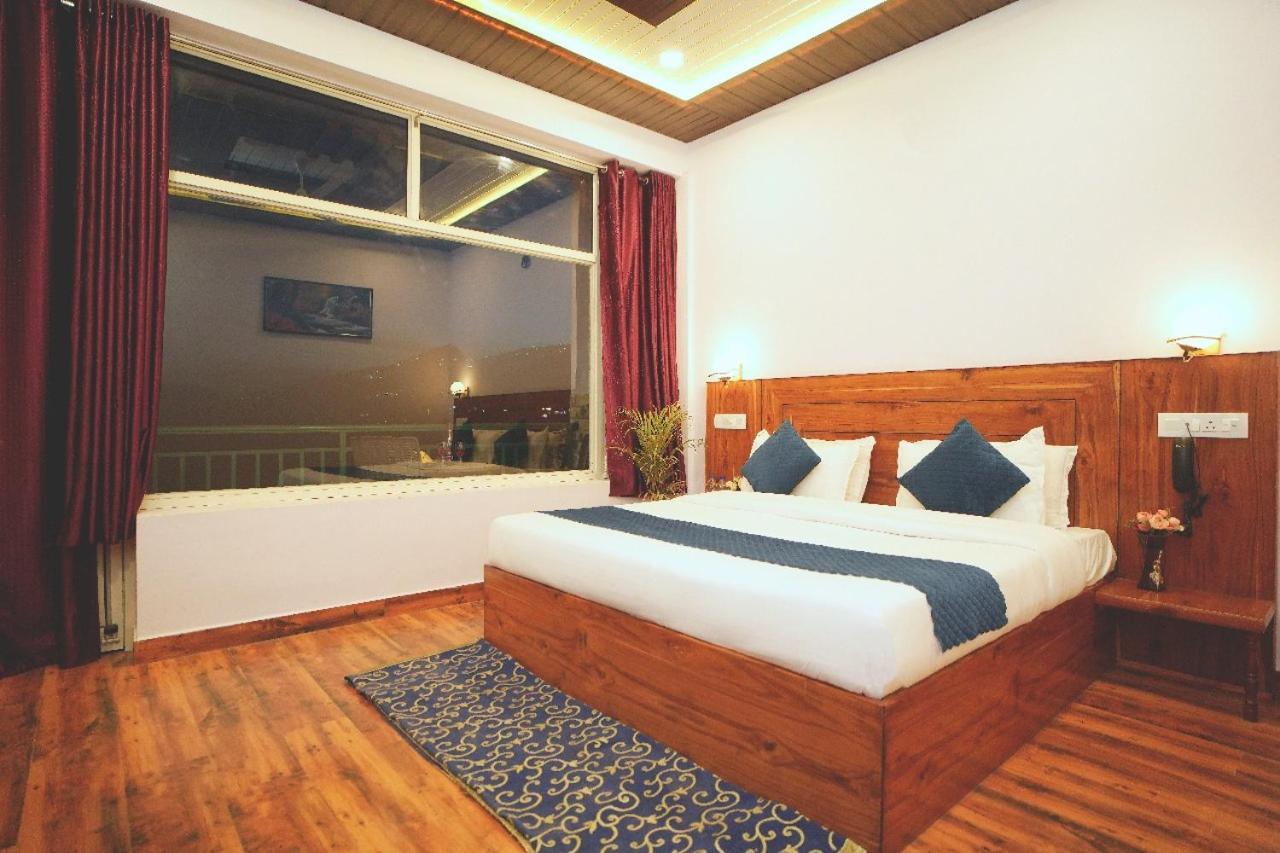 Hotel Kasauli View Cafe Restaurant Open Terrace Mountain View Экстерьер фото
